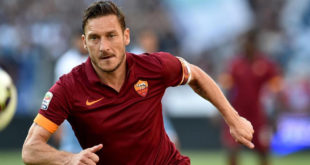 Francesco Totti mendapat 1 tahun lagi kontrak sebagai pemain dan 6 tahun sebagai Direktur Giallorossi
